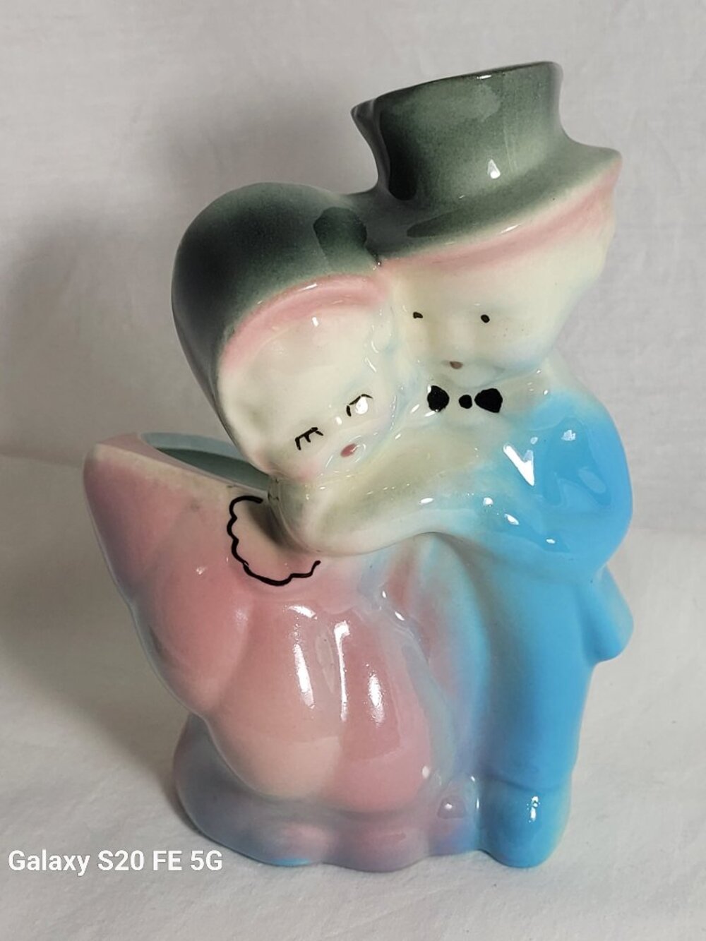 Vintage Retro Shawnee Pottery Hugging Couple Planter 1950s